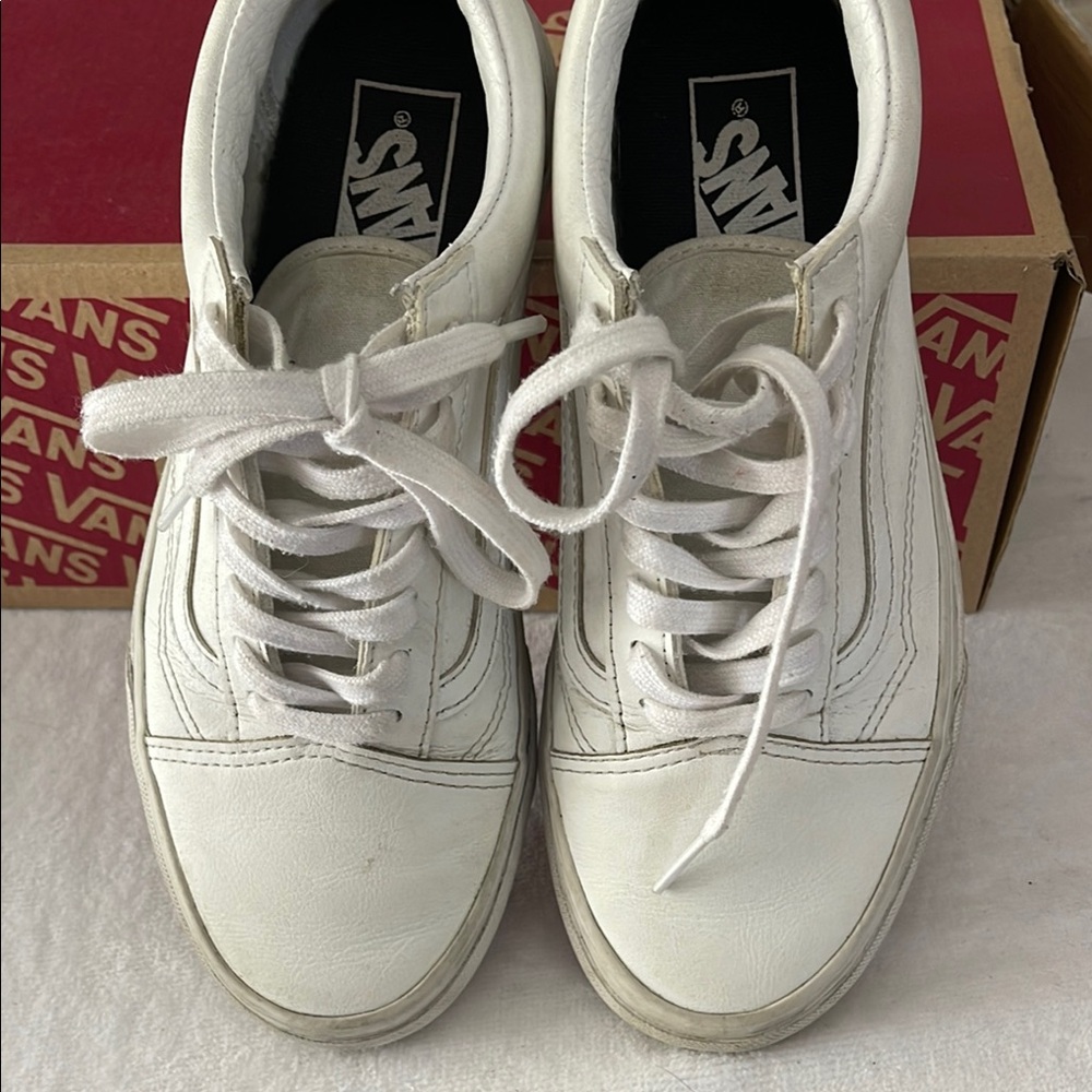Vans Classic White Lace-Up Shoes